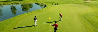 Golfspieler auf Golfplatz